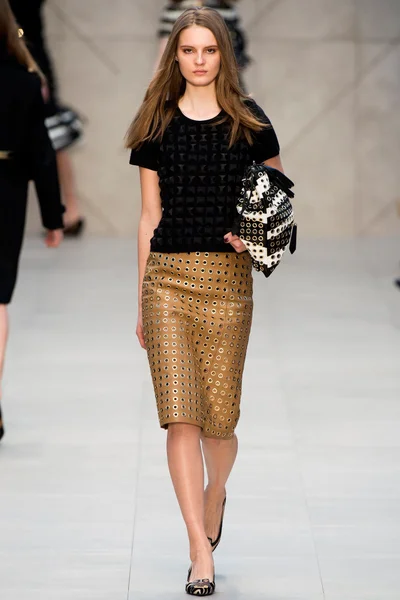 Look 30